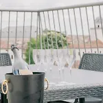 M14 Teatro Verdi Terrace Apartment