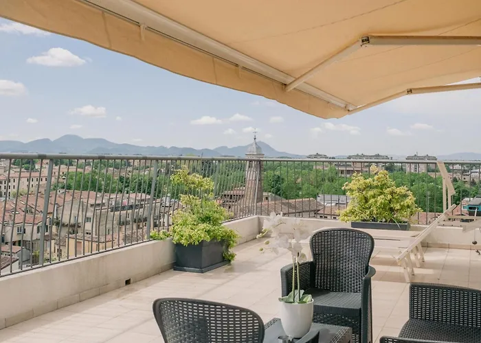 M14 Teatro Verdi Terrace Apartment