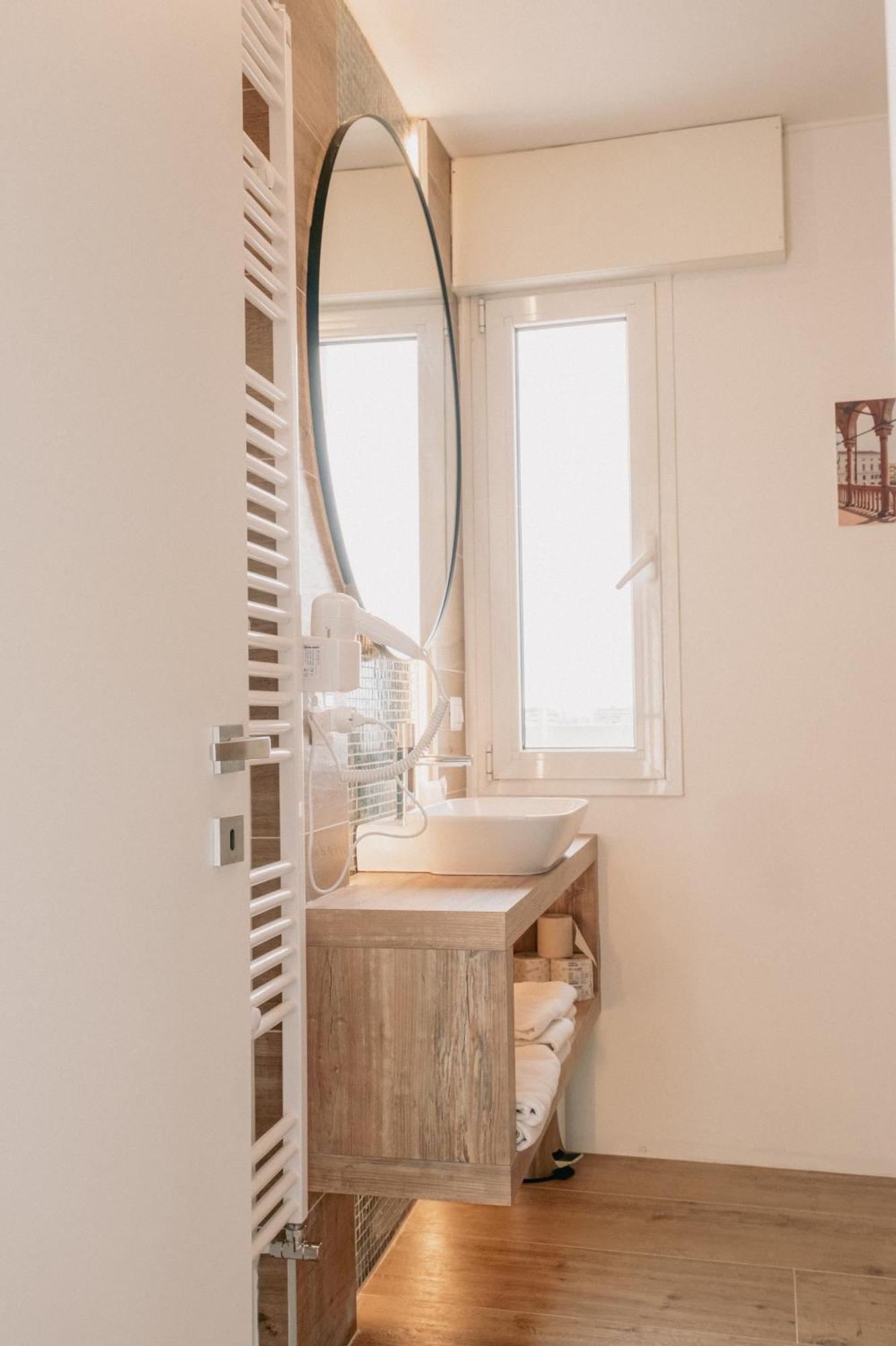 Apartment M14 Skyview Center *