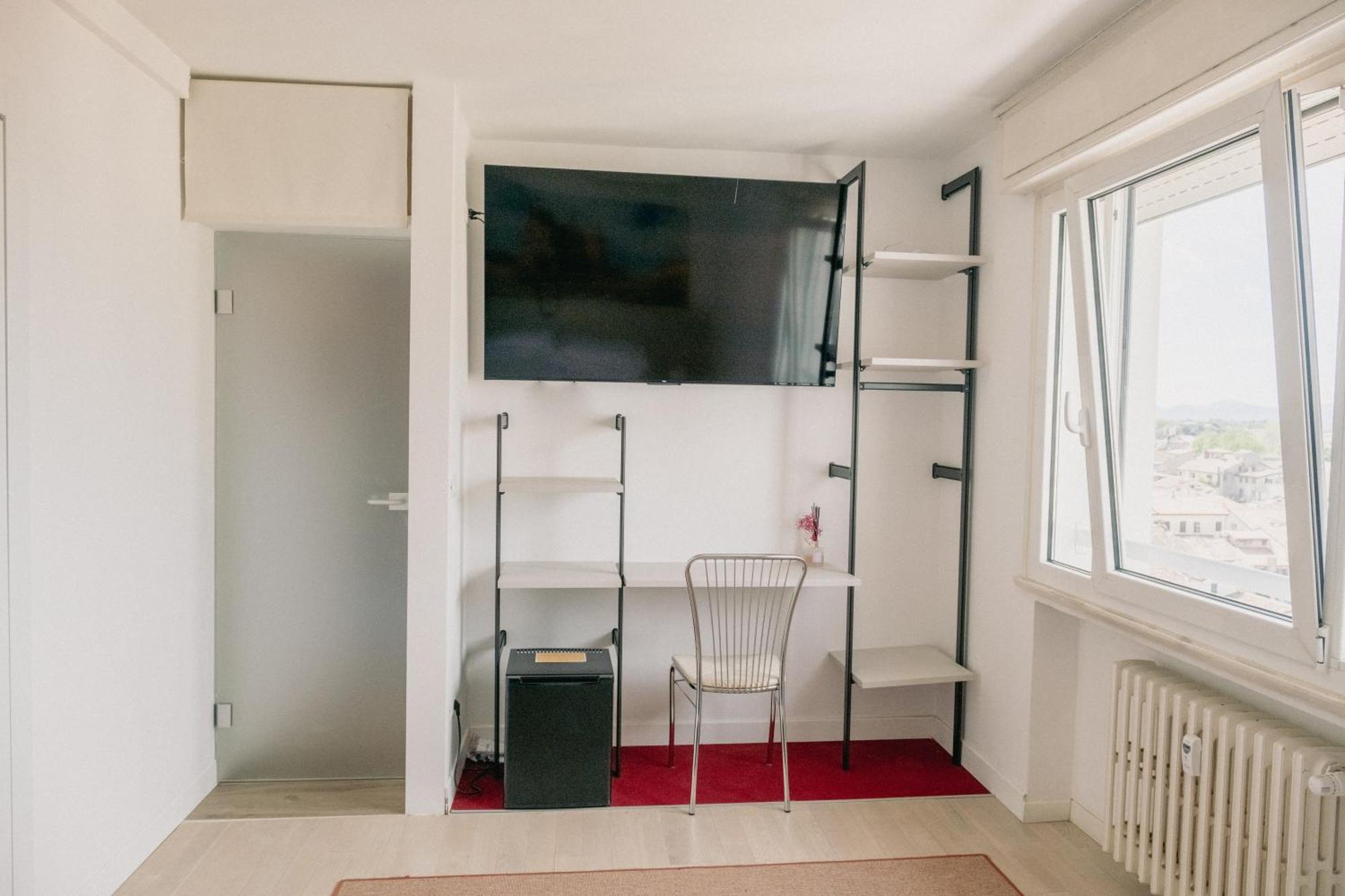 Apartment M14 Skyview Center *