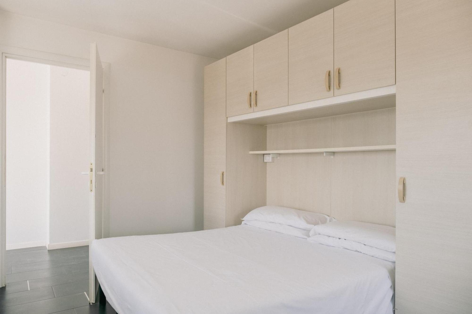 Apartment M14 Skyview Center *