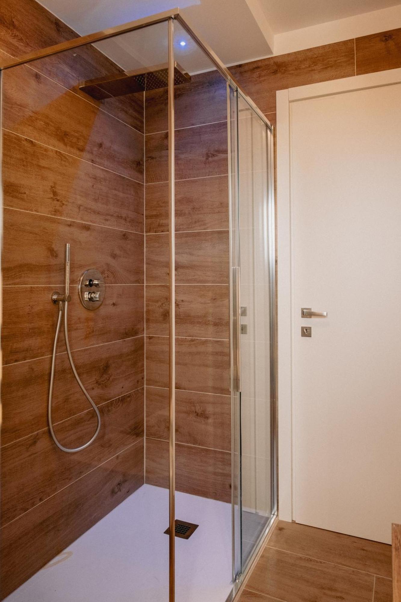 Apartment M14 Skyview Center *